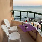 Balcony On The Sea דירה